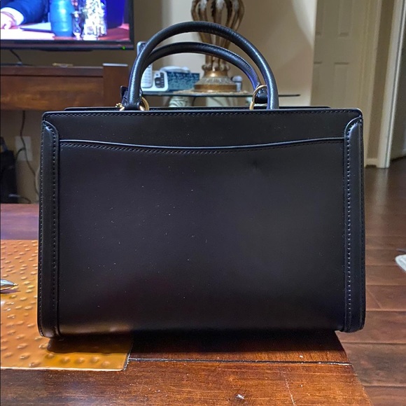 Coach - Picture 3 of 5